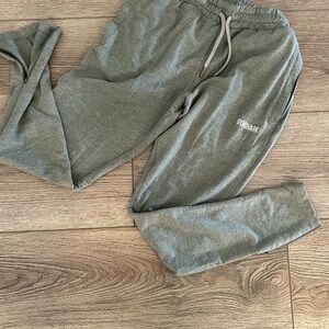 Gymshark Men's Heather Gray Sweatpants Small